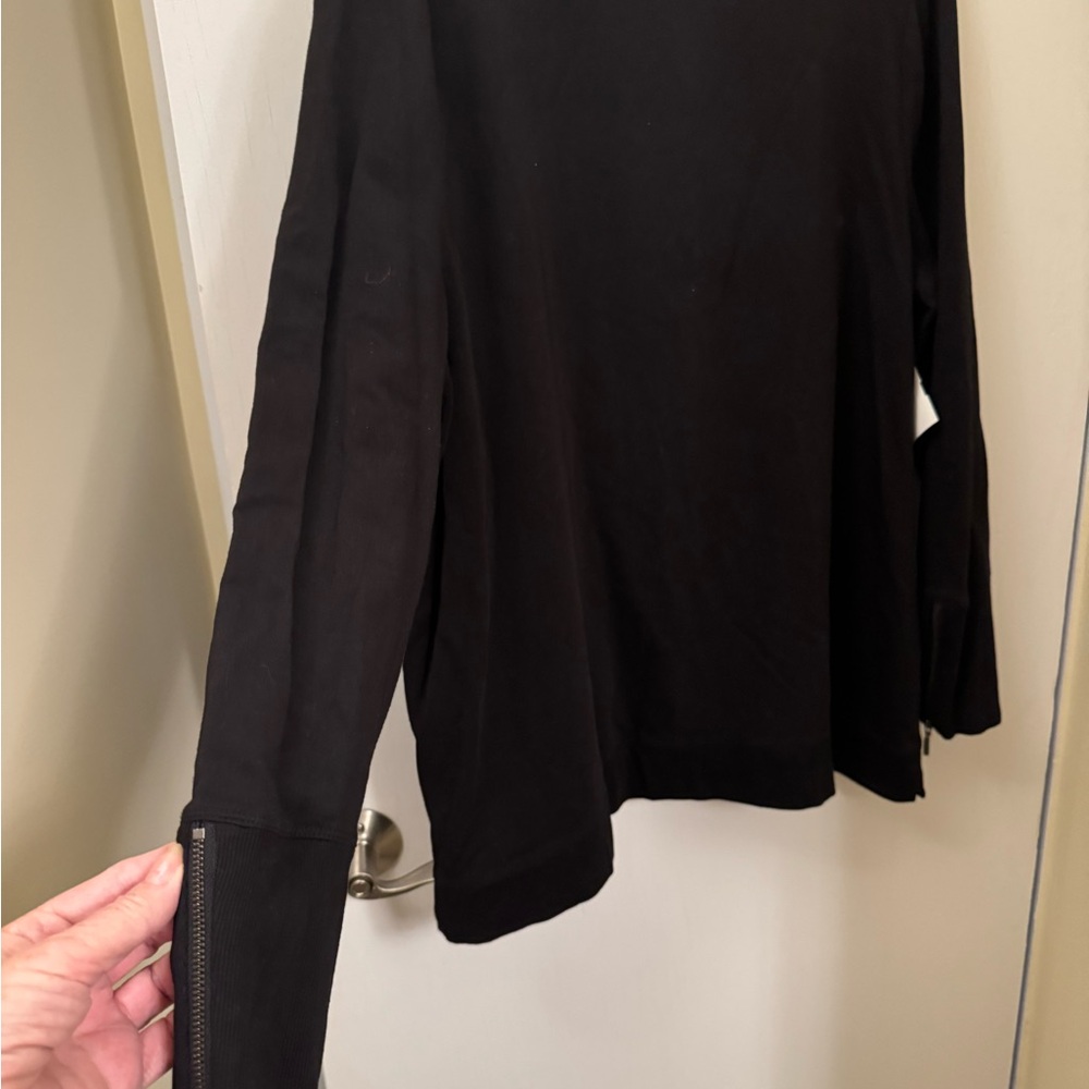 Chico's Classic Black Long Sleeve Top